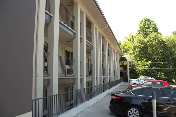 Hotel 27 of 29